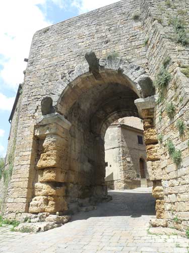 Arch in Volterra
