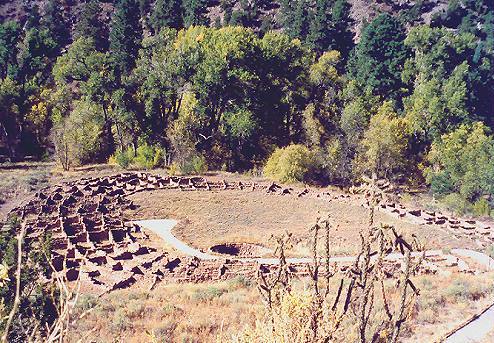 Tyuonyi Pueblo Ruins