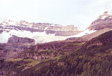 Lake Louise Teahouse Hike