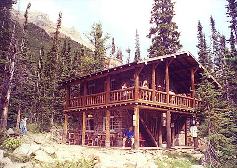 Lake Louise Teahouse Hike